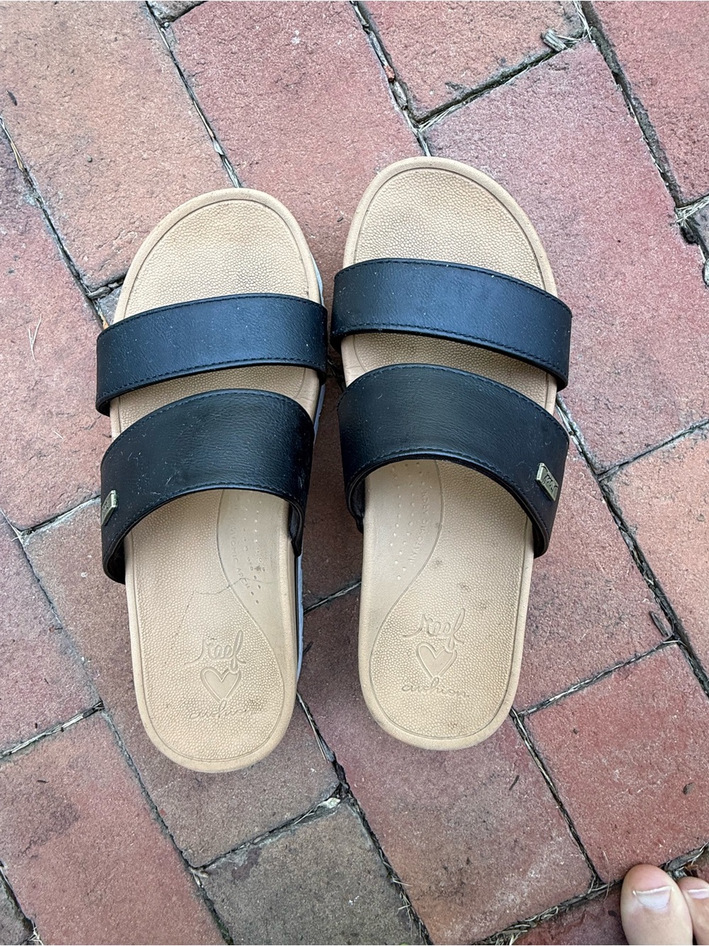 Women's Reef Vista Hi Slide Sandal - Picture 2 of 7
